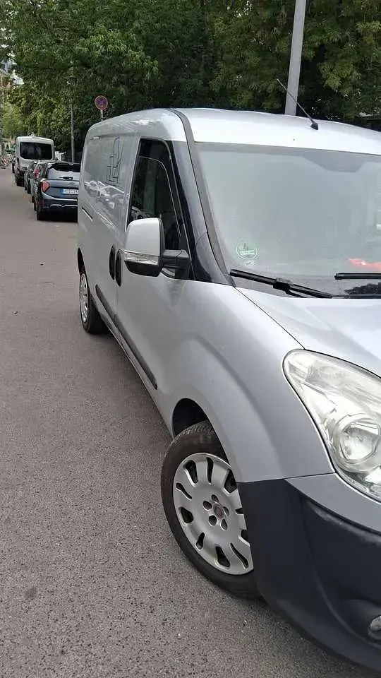 Gebraucht Fiat Doblò 90 PS (66 kW) 2011 Grau Van / Kleinbus
