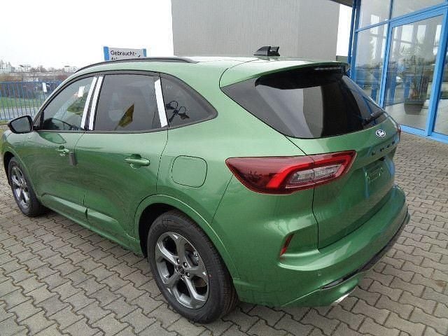 Neu Ford Kuga ST-Line 151 PS (111 kW) 2026 Grün SUV