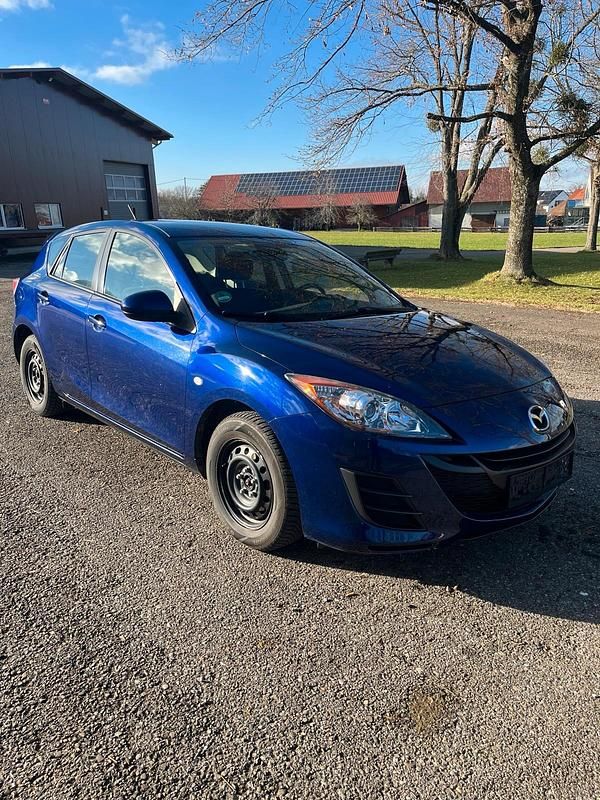Blau Gebraucht 2010 Mazda 3 Limousine | 5.500 € (Fairer Preis) - Bild 1/4