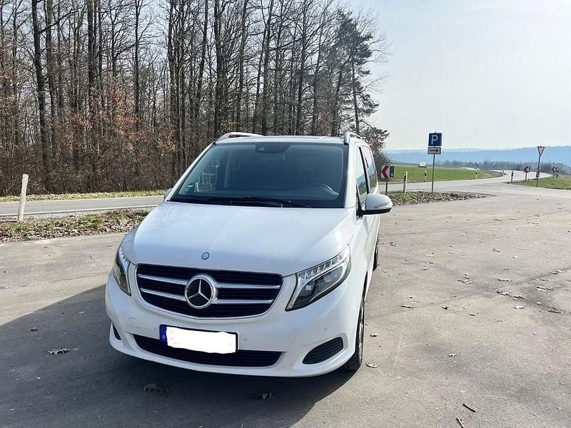 Gebraucht Mercedes V250 190 PS (139 kW) 2016 Weiß Van / Kleinbus