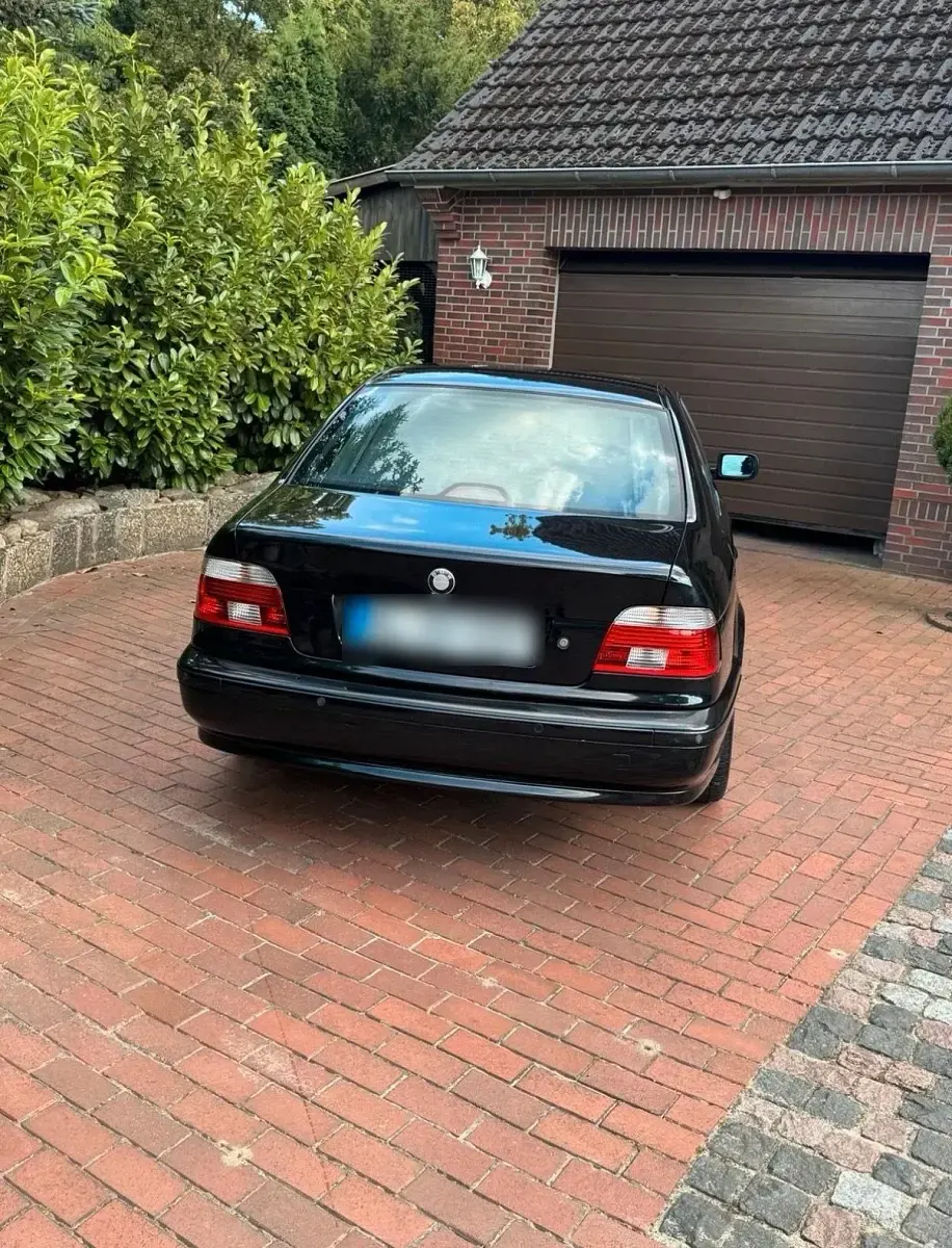 Gebraucht BMW 525 Lifestyle 192 PS (141 kW) 2002 Schwarz Limousine
