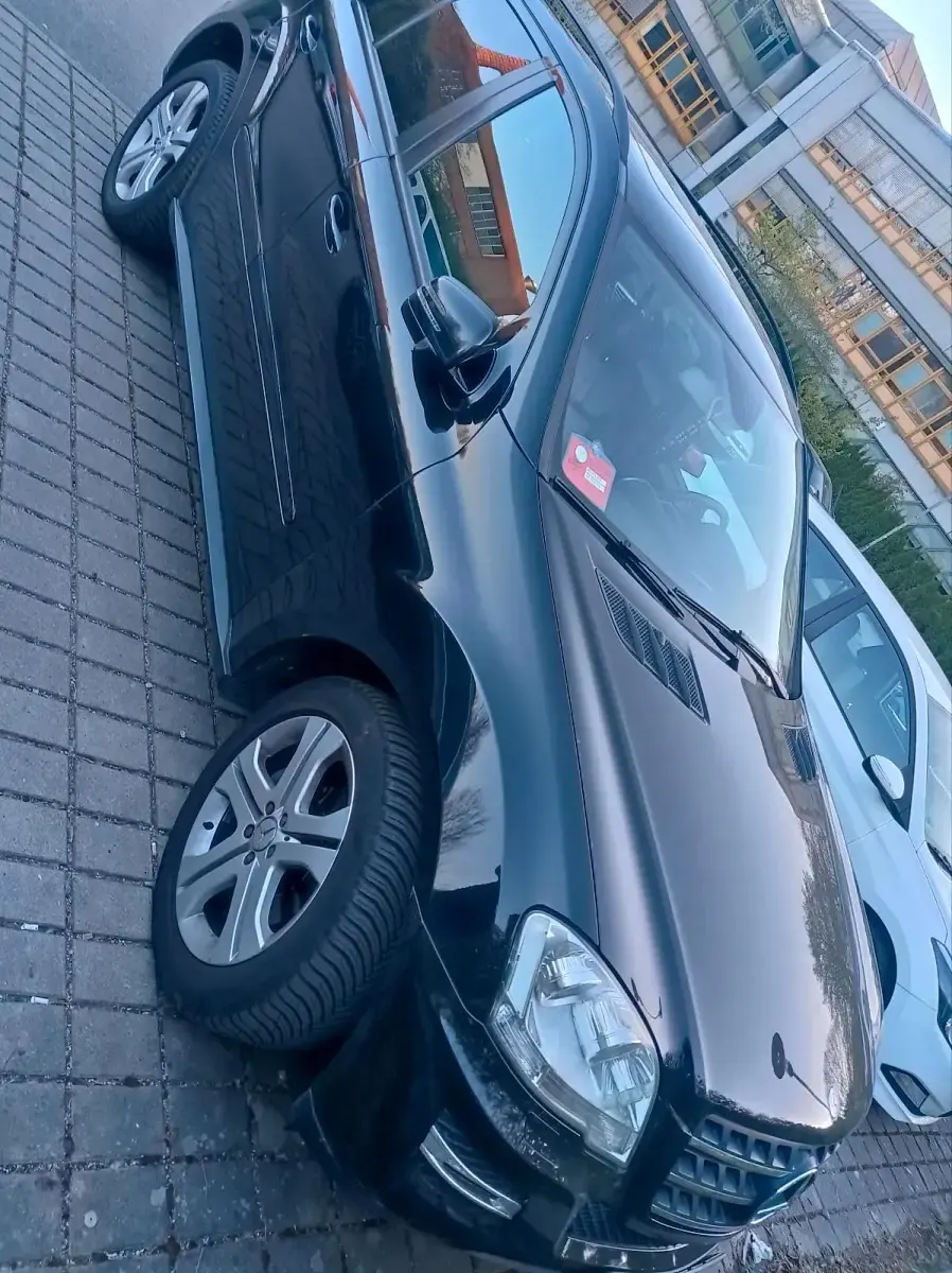 Gebraucht Mercedes ML350 231 PS (169 kW) 2011 Schwarz SUV