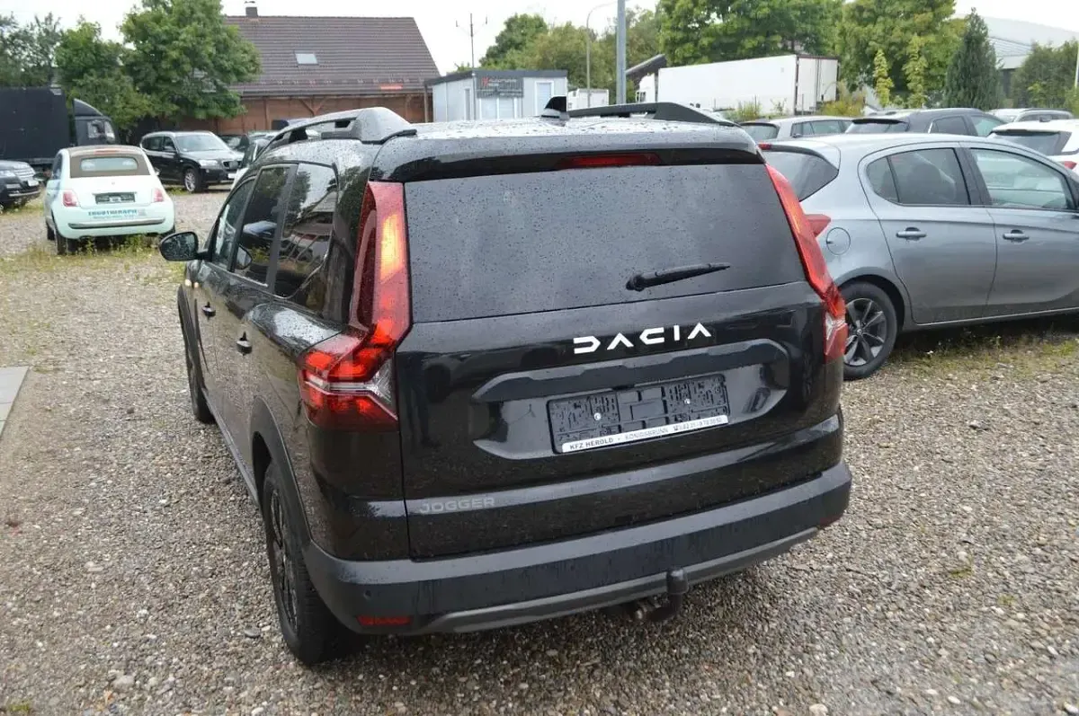 Gebraucht Dacia Jogger Extreme 110 PS (80 kW) 2023 Schwarz Van / Kleinbus