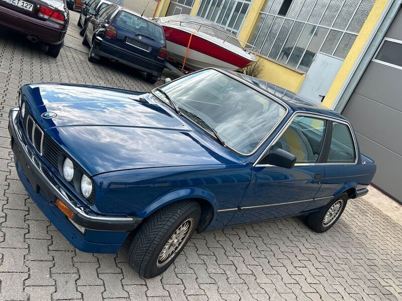 Gebraucht BMW 325 170 PS (125 kW) 1987 Saturnblau Coupé