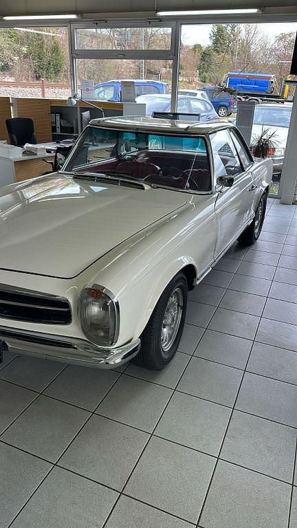 Gebraucht Mercedes 230 150 PS (110 kW) 1966 Weiß Cabrio