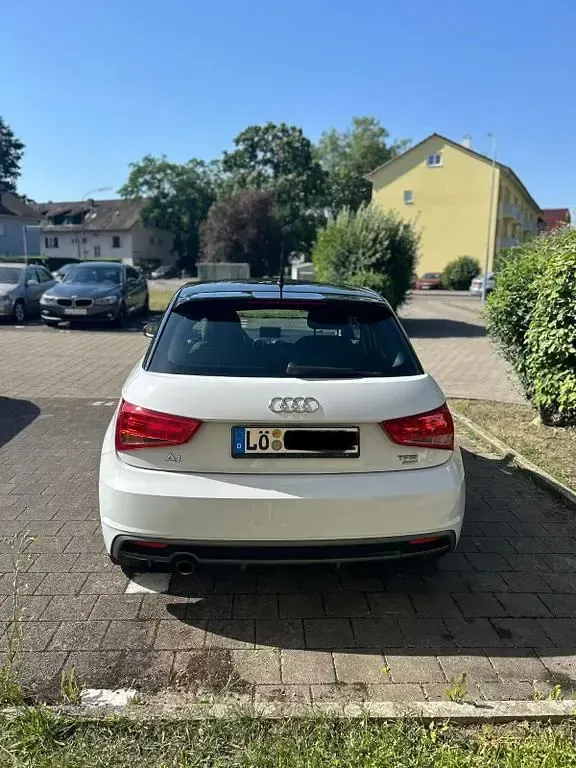 Gebraucht Audi A1 Sportback Design 95 PS (69 kW) 2016 Weiß Kleinwagen