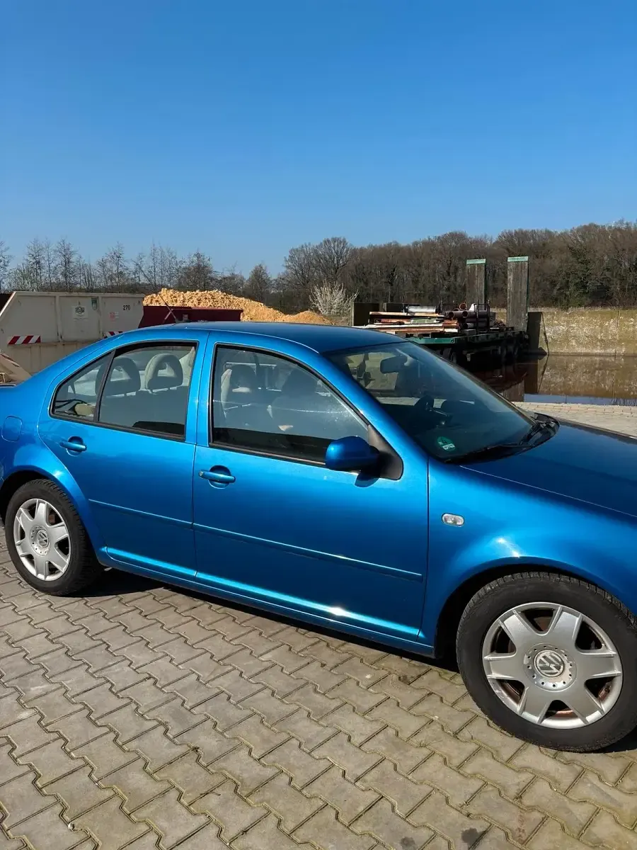 Gebraucht VW Bora 2002 Blau Limousine