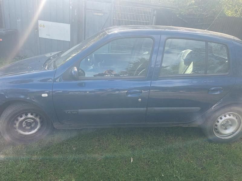 Gebraucht Renault Clio II 98 PS (72 kW) 2005 Blau Kleinwagen