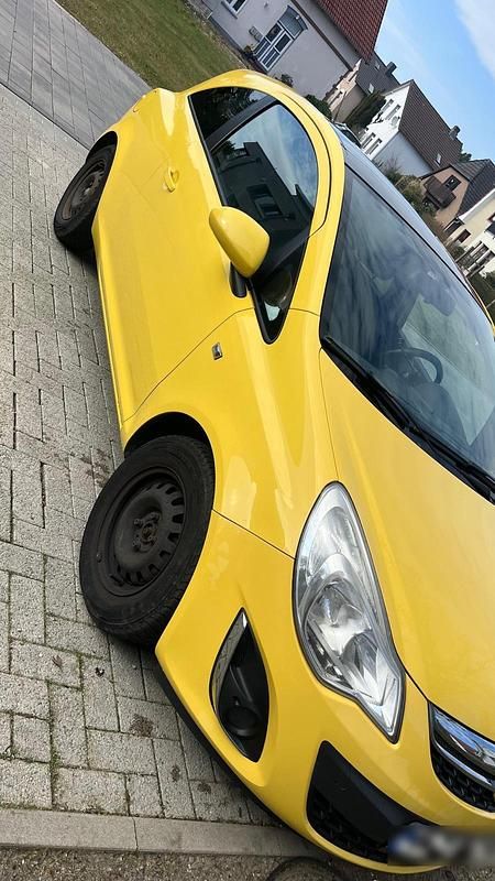Gebraucht Opel Corsa Eco 100 PS (73 kW) 2011 Gelb Kleinwagen