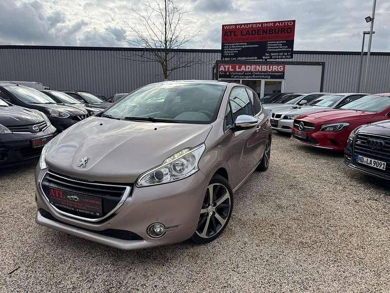 Pink quartz/blossom grey/meta Gebraucht 2014 Peugeot 208 Allure Kleinwagen | 6.850 € (Fairer Preis) - Bild 1/4