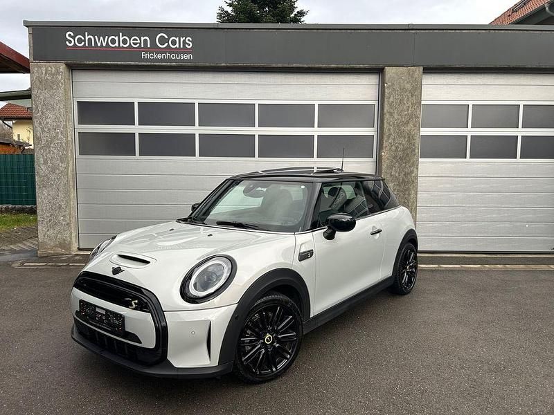 Silber Gebraucht 2022 Mini Cooper SE Kleinwagen | 20.900 € (Fairer Preis) - Bild 1/4