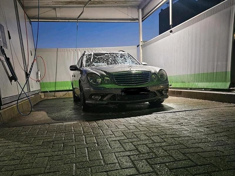 Gebraucht Mercedes E320 224 PS (164 kW) 2009 Grau Kombi