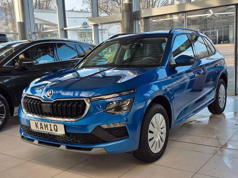 Blau Neu 2025 Skoda Kamiq Selection SUV | 27.950 € (Fairer Preis) - Bild 1/4
