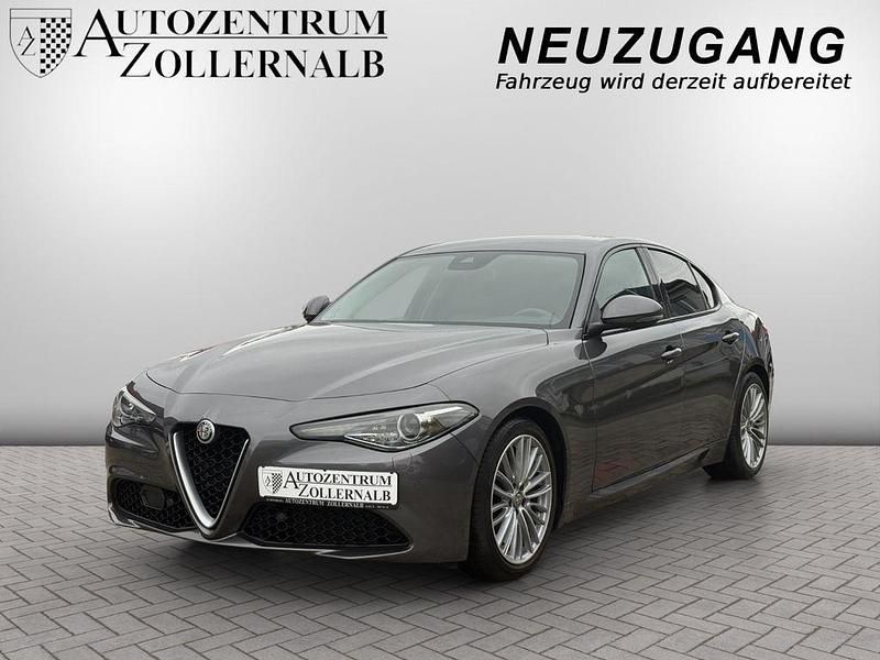 Grau Gebraucht 2016 Alfa Romeo Giulia Super Limousine | 14.990 € (Fairer Preis) - Bild 1/4