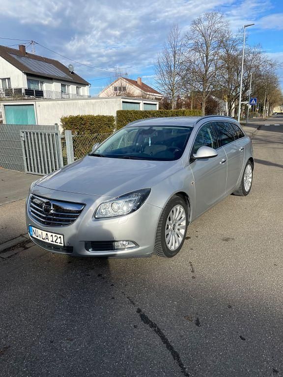 Gebraucht Opel Insignia Cosmo 220 PS (161 kW) 2009 Silber Kombi