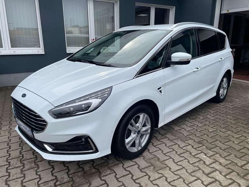 Frostweiß Gebraucht 2020 Ford S-MAX Titanium Van / Kleinbus | 27.399 € (Fairer Preis) - Bild 1/4