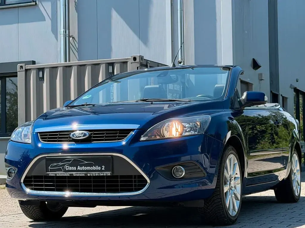 Gebraucht Ford Focus Cabriolet Titanium 145 PS (106 kW) 2009 Blau Cabrio