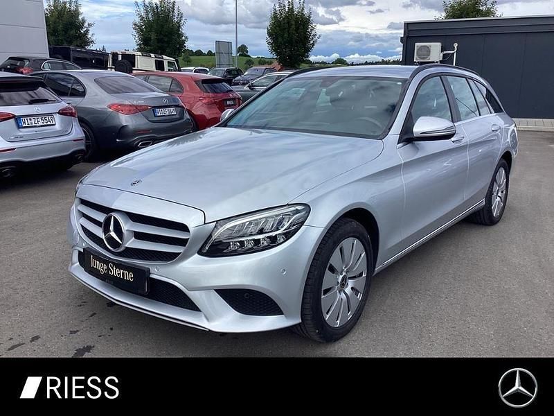 Iridiumsilber metallic Gebraucht 2020 Mercedes C220 Kombi | 23.850 € (Guter Preis) - Bild 1/4