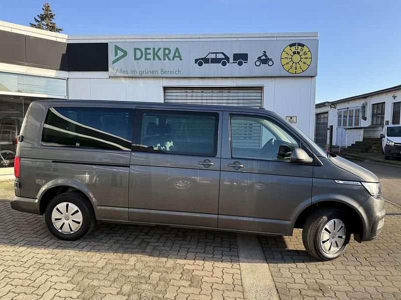 Gebraucht VW Caravelle Comfortline 150 PS (110 kW) 2024 Indiumgrau metallic Van / Kleinbus