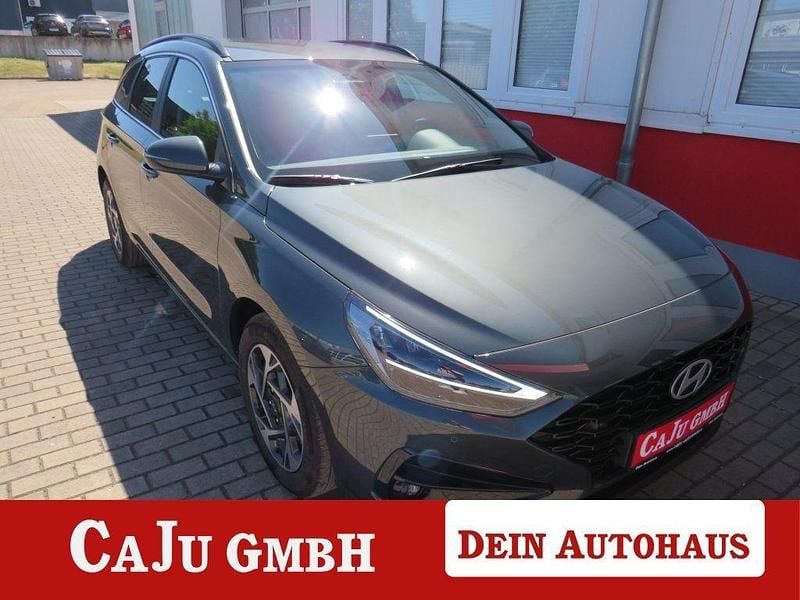 Grün Neu 2025 Hyundai i30 Limousine | 22.745 € (Superpreis) - Bild 1/4