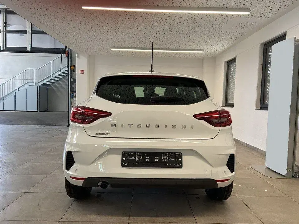 Neu Mitsubishi Colt Basis 67 PS (49 kW) 2025 Weiss Kleinwagen