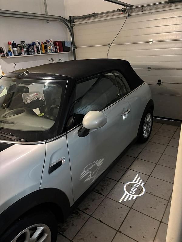 Silber Gebraucht 2019 Mini Cooper Cabriolet Cabrio | 16.800 € - Bild 1/4