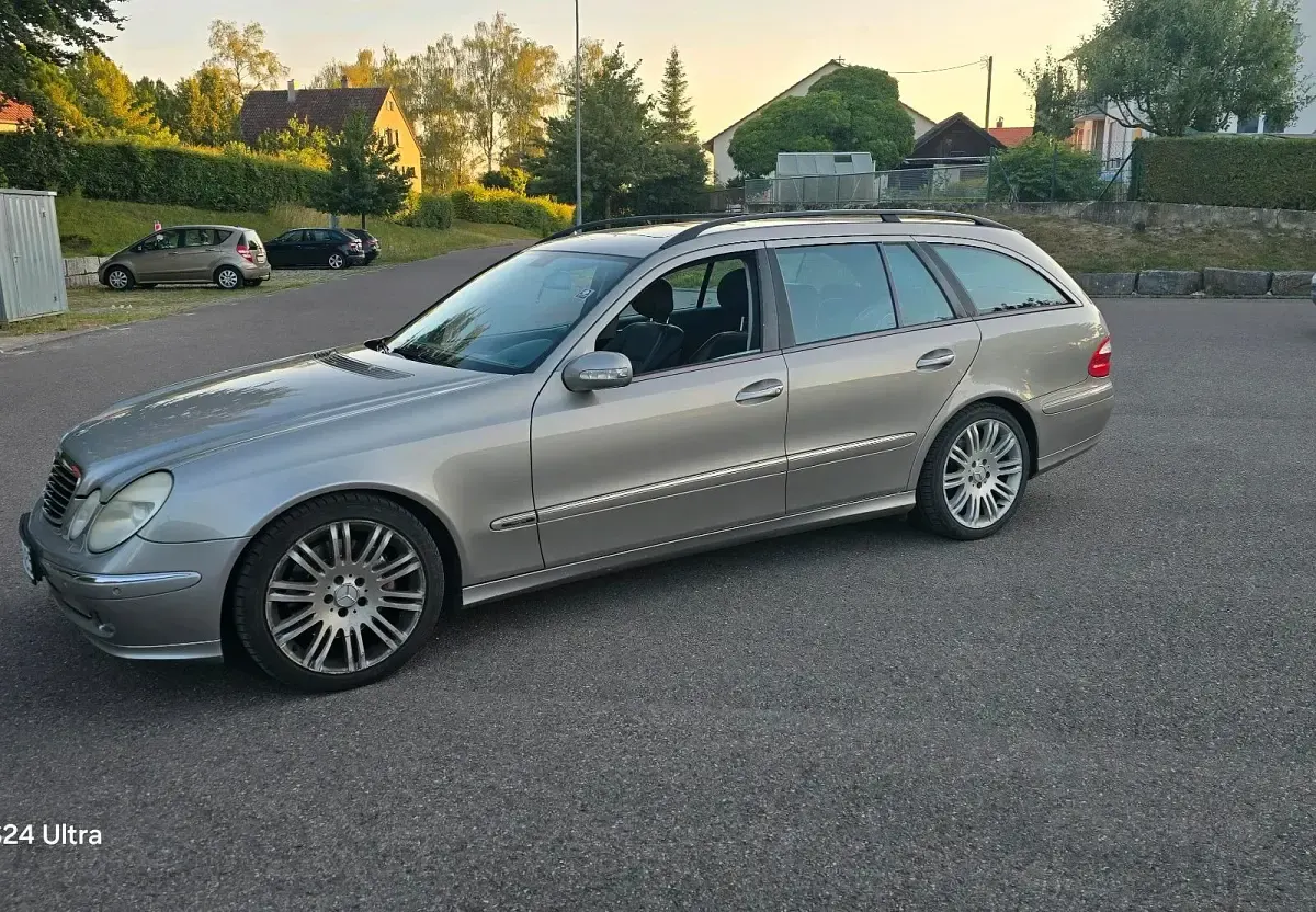 Gebraucht Mercedes E320 Avantgarde 224 PS (164 kW) 2006 Braun Kombi