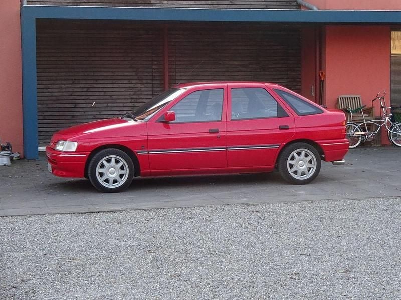 Gebraucht Ford Escort 60 PS (44 kW) 1992 Rot Limousine