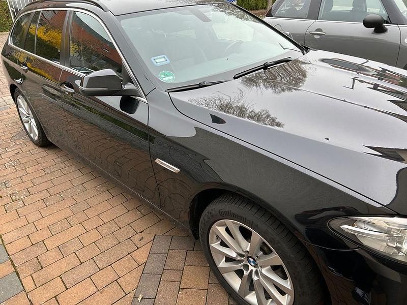 Second-hand BMW 520 184 CP (135 kW) 2014 Negru Break