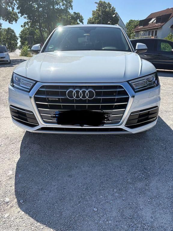 Weiß Gebraucht 2019 Audi Q5 Sport SUV | 32.500 € (Superpreis) - Bild 1/4