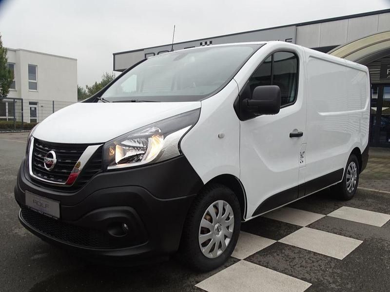 Weiß Gebraucht 2020 Nissan NV300 Comfort Van | 16.980 € (Superpreis) - Bild 1/3