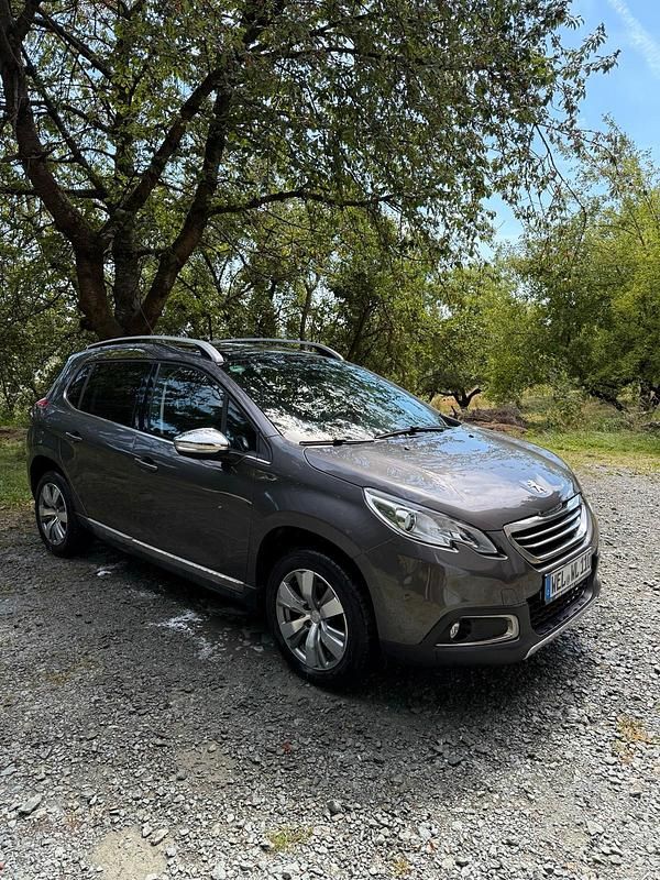 Gebraucht Peugeot 2008 Allure 120 PS (88 kW) 2013 Grau SUV