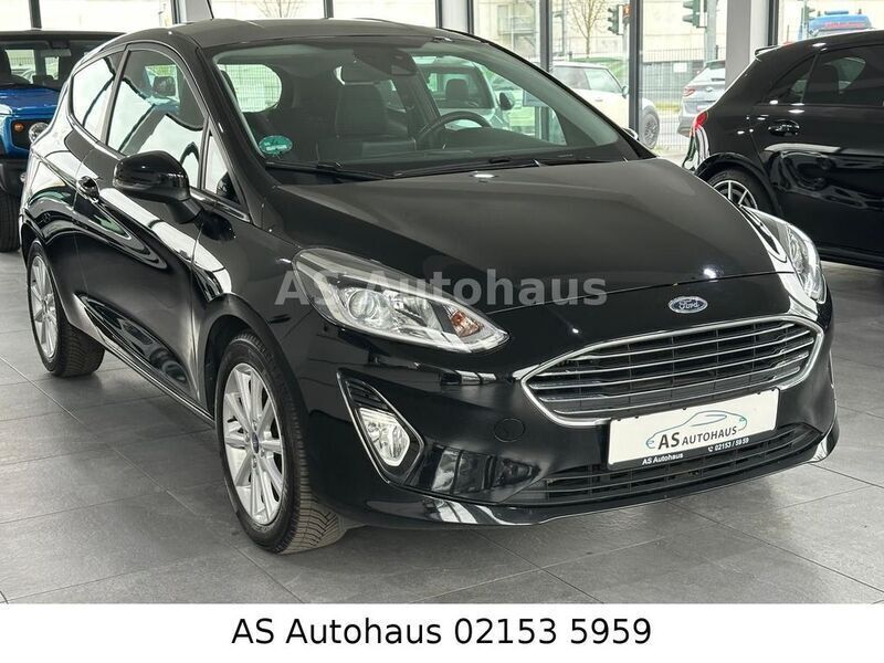 Schwarz Gebraucht 2018 Ford Fiesta Titanium Kleinwagen | 9.850 € (Fairer Preis) - Bild 1/4