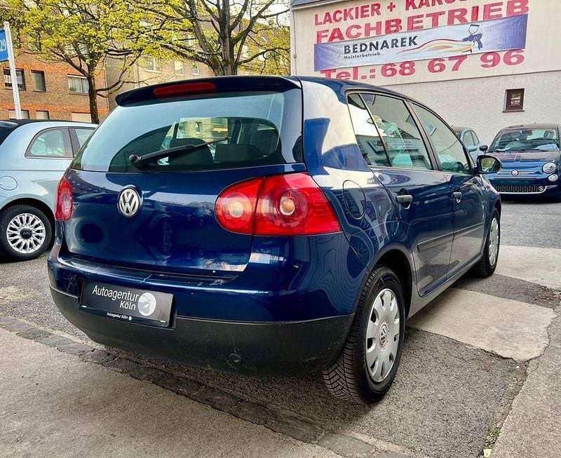 Gebraucht VW Golf V Trendline 75 PS (55 kW) 2005 Blau Kleinwagen
