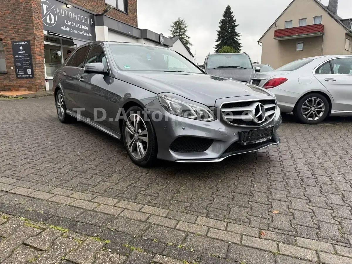 Gebraucht Mercedes E220 AMG 170 PS (125 kW) 2015 Grau Limousine