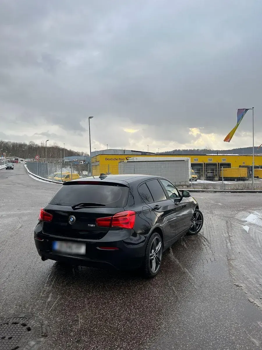 Gebraucht BMW 116 Advantage 109 PS (80 kW) 2015 Schwarz Kleinwagen