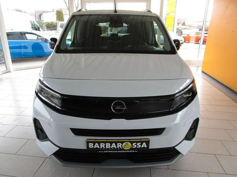 Gebraucht Opel Combo Life 131 PS (96 kW) 2024 Weiß Van / Kleinbus