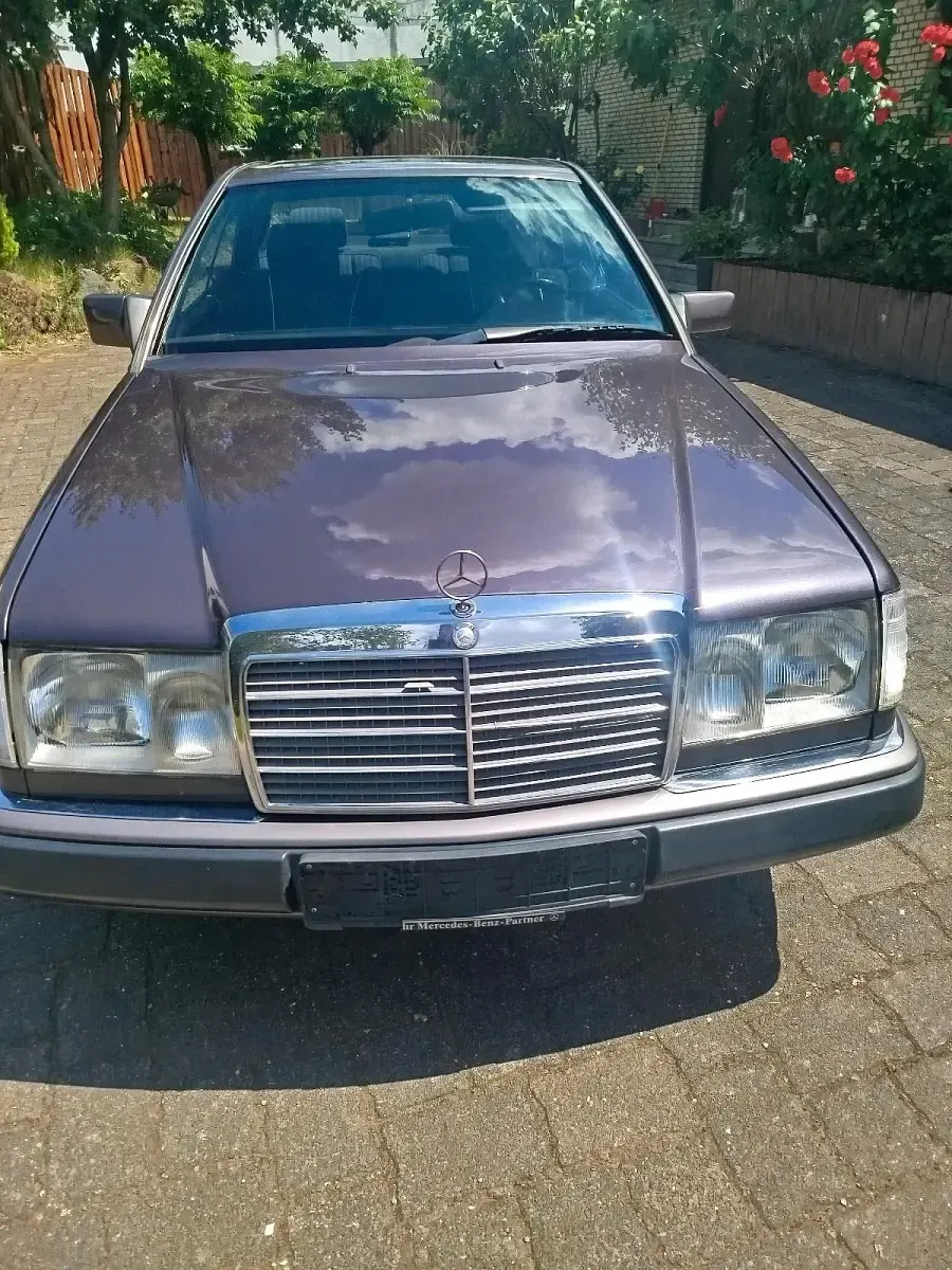 Gebraucht Mercedes C230 132 PS (97 kW) 1991 Andere farben Coupé