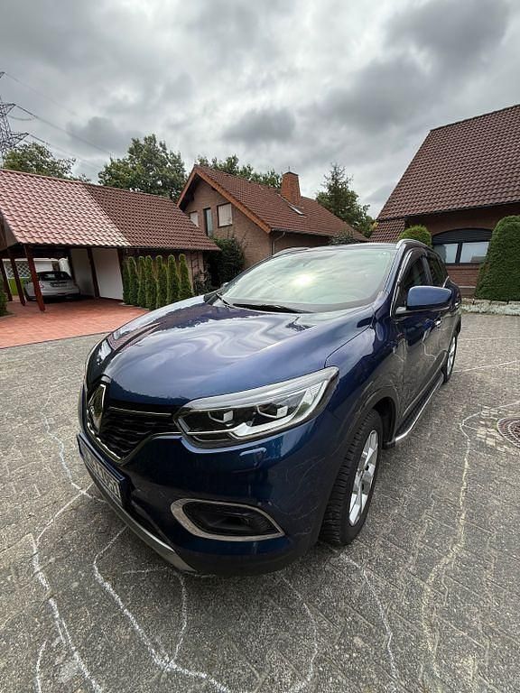 Blau Gebraucht 2021 Renault Kadjar LIMITED SUV | 16.500 € (Guter Preis) - Bild 1/4