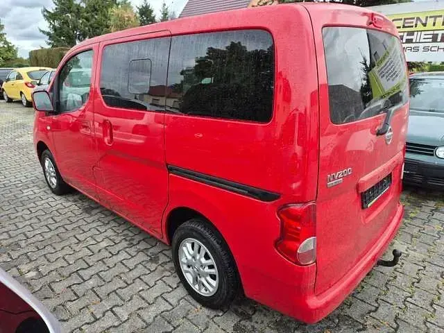 Gebraucht Nissan Evalia 110 PS (80 kW) 2015 Red (s) Van / Kleinbus