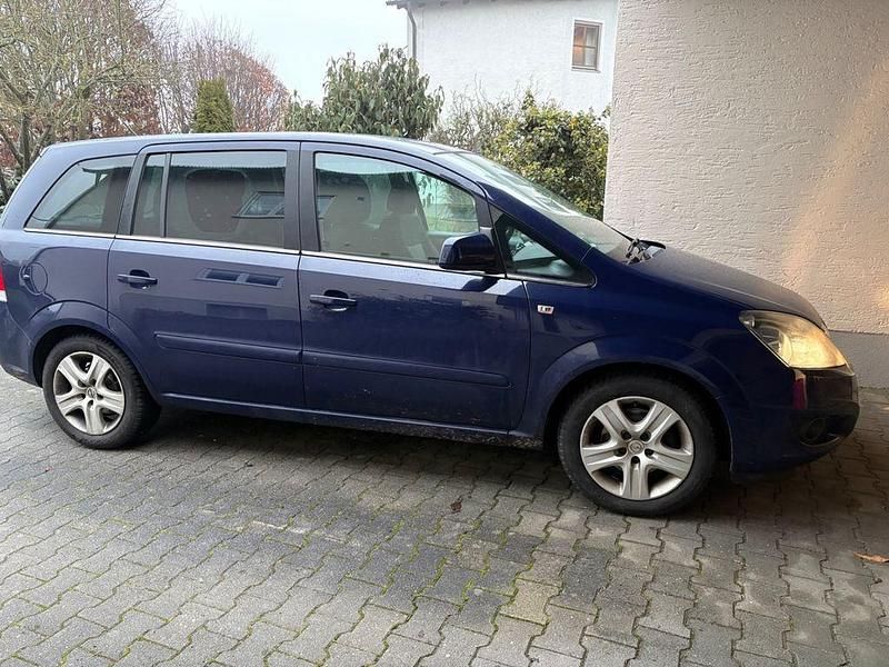 Gebraucht Opel Zafira Selection 116 PS (85 kW) 2011 Van / Kleinbus
