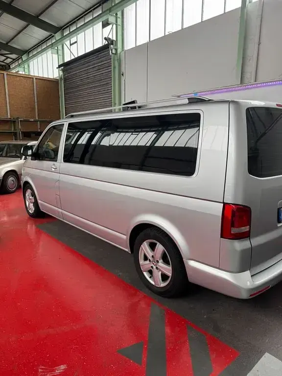 Second-hand VW Caravelle 179 CP (131 kW) 2013 Argintiu Van