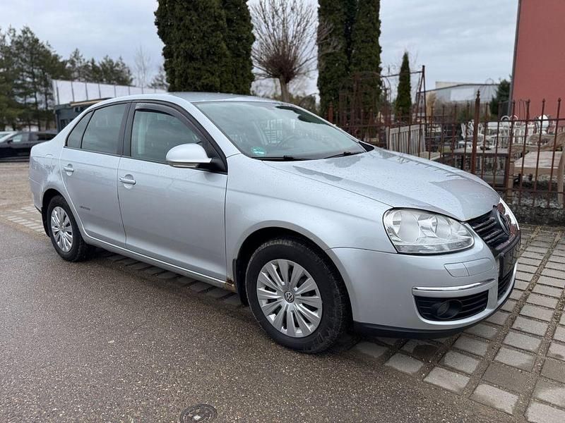 Gebraucht VW Jetta United 105 PS (77 kW) 2009 Silber Limousine