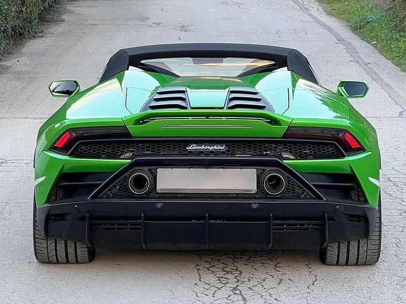 Gebraucht Lamborghini Huracán 639 PS (469 kW) 2023 Verde selvans Cabrio