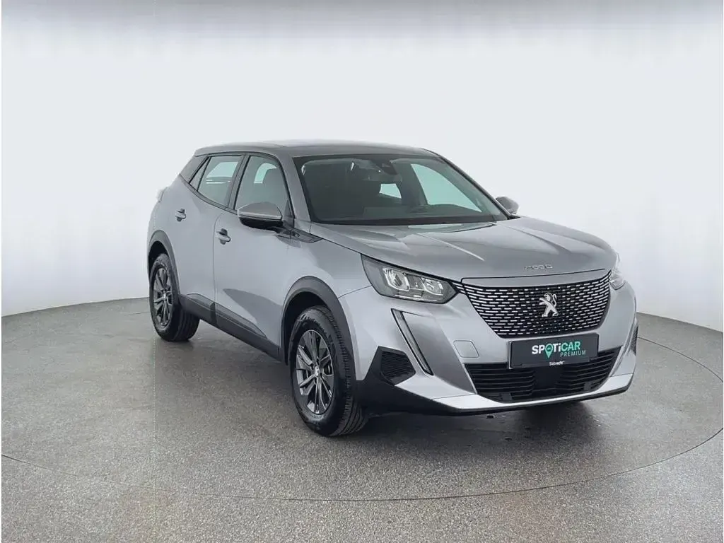 Gebraucht Peugeot e-2008 Active 100 kW (136 PS) 2021 Grau (metallic) SUV