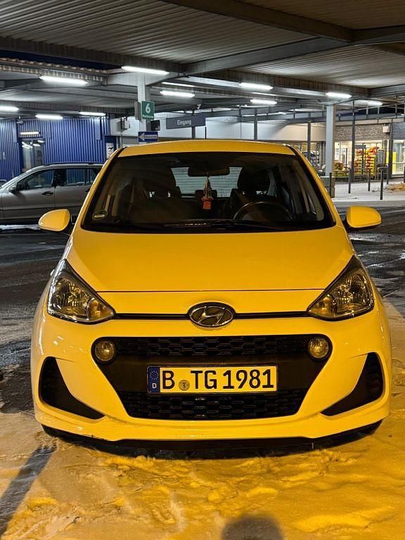 Weiß Gebraucht 2019 Hyundai i10 Select Kleinwagen | 10.300 € (Fairer Preis) - Bild 1/4