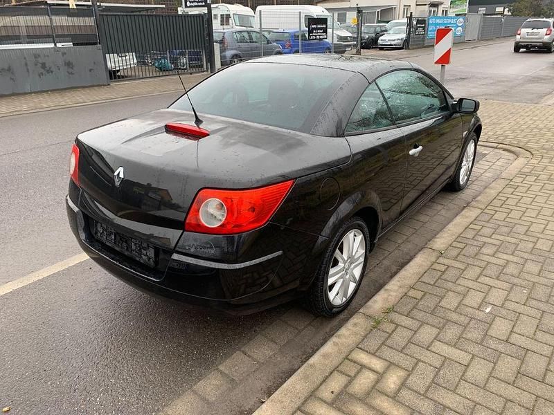 Gebraucht Renault Mégane Cabriolet Dynamique 113 PS (83 kW) 2004 Schwarz Cabrio