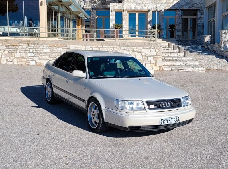 Weiß Gebraucht 1993 Audi 100 Limousine | 19.500 € - Bild 1/4