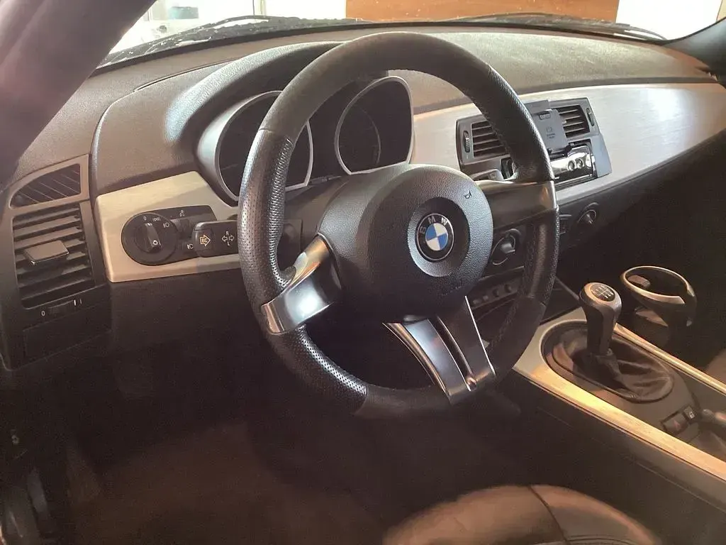 Gebraucht BMW Z4 Sport Line 177 PS (130 kW) 2007 Stratusgrau Cabrio