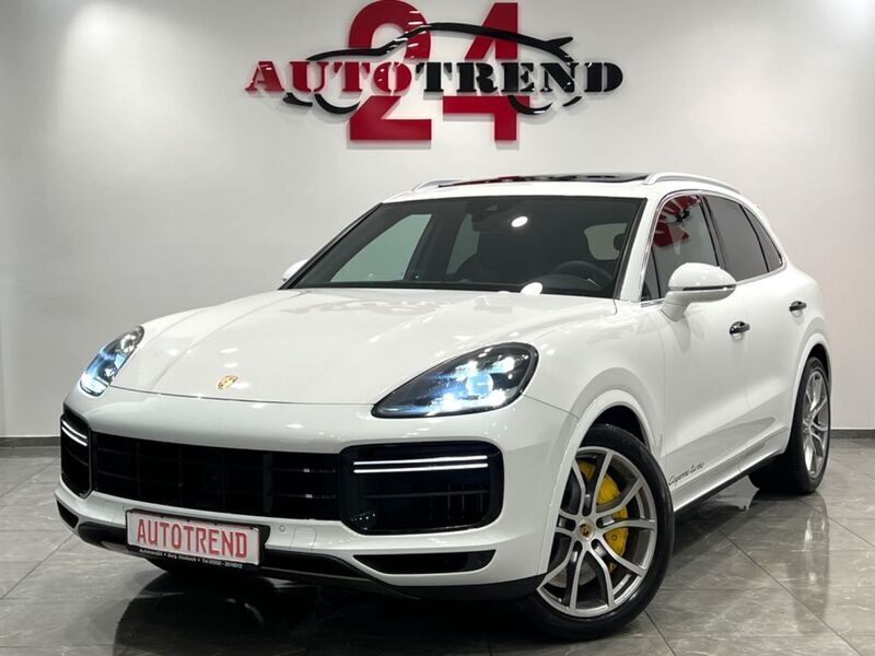 Weiß Gebraucht 2020 Porsche Cayenne Turbo Sport SUV | 73.900 € - Bild 1/4